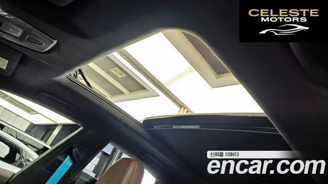 PORSCHE Macan EV Turbo 2025 — photo 19 sur 20