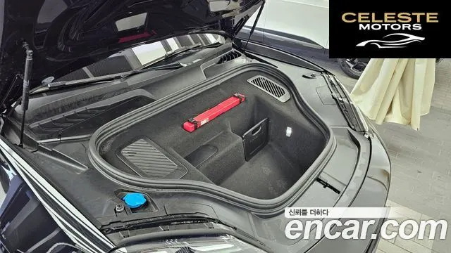 PORSCHE Macan EV Turbo 2025 — photo 6 sur 20