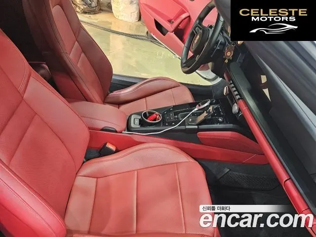 PORSCHE 911 (992) Carrera GTS Cabriolet 2023 — photo 13 sur 21