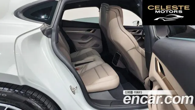 PORSCHE Taycan 2022 — photo 12 sur 26
