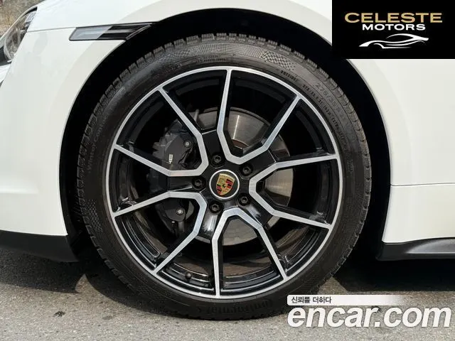 PORSCHE Taycan 2024 — photo 17 sur 26