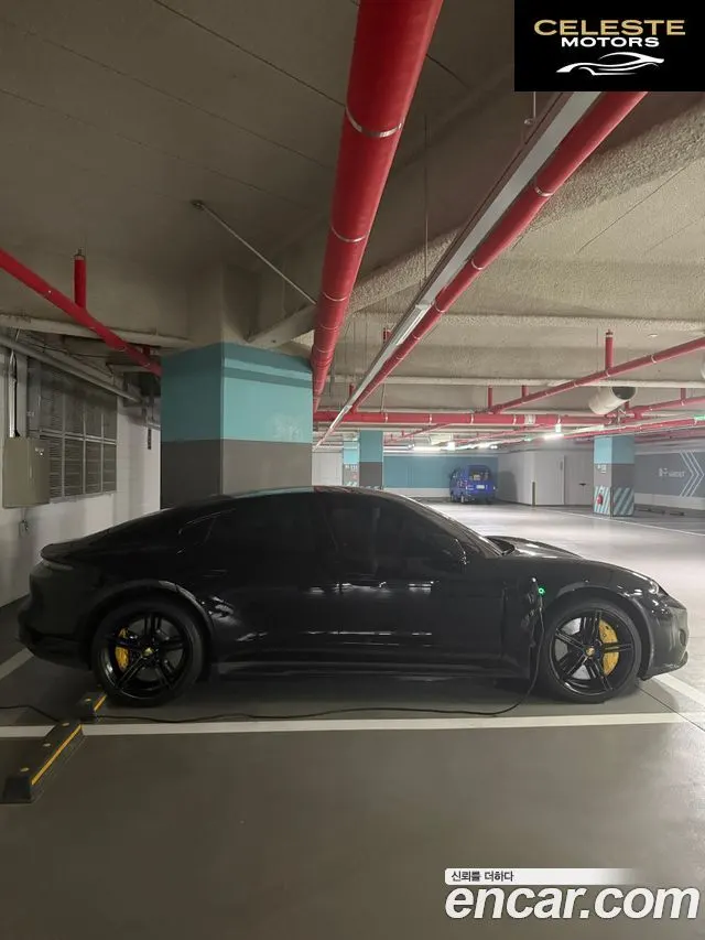 PORSCHE Taycan Turbo S 2021 — photo 4 sur 17