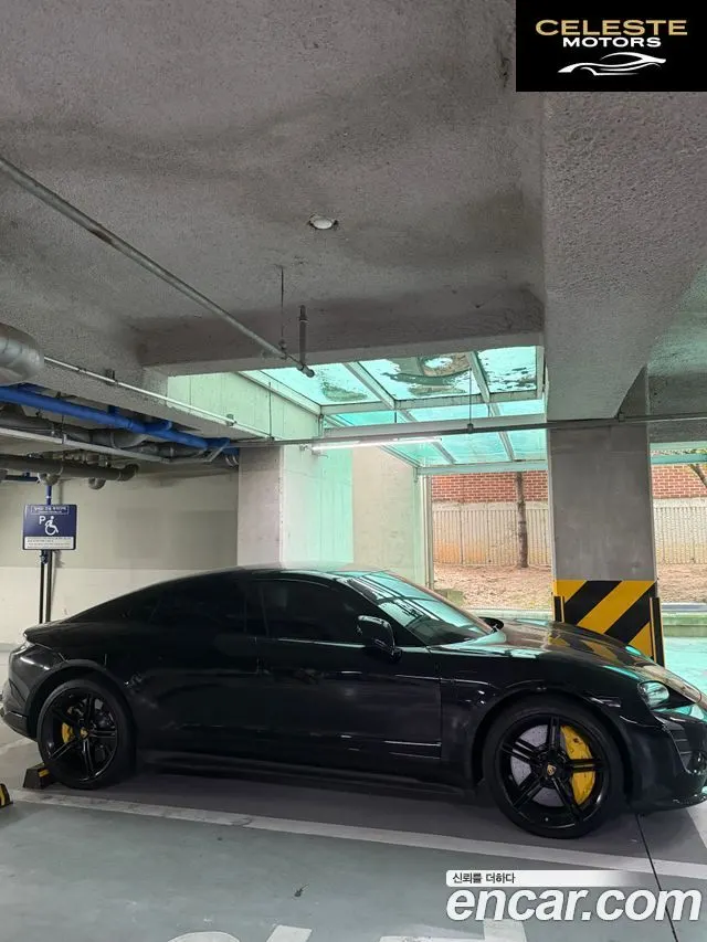 PORSCHE Taycan Turbo S 2021 — photo 5 sur 17