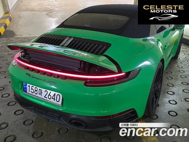 PORSCHE 911 (992) Carrera 4 GTS Cabriolet 2022 — photo 6 sur 26