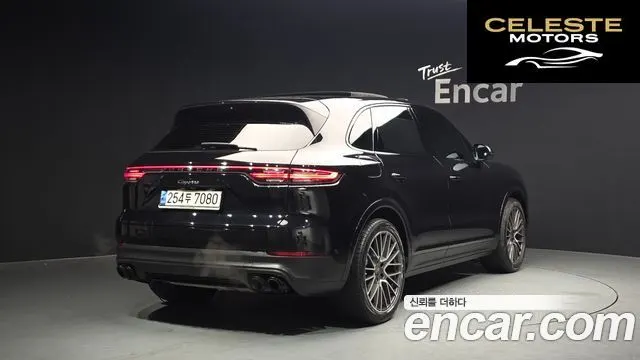 PORSCHE Cayenne (PO536) 3.0 2021 — photo 2 sur 20