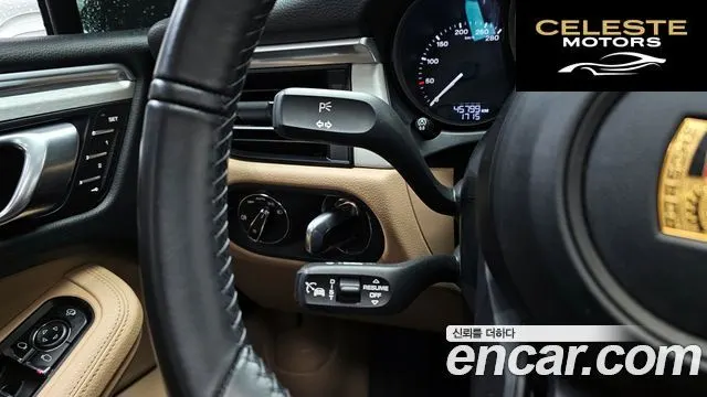 PORSCHE Macan 2.9 S 2022 — photo 18 sur 20
