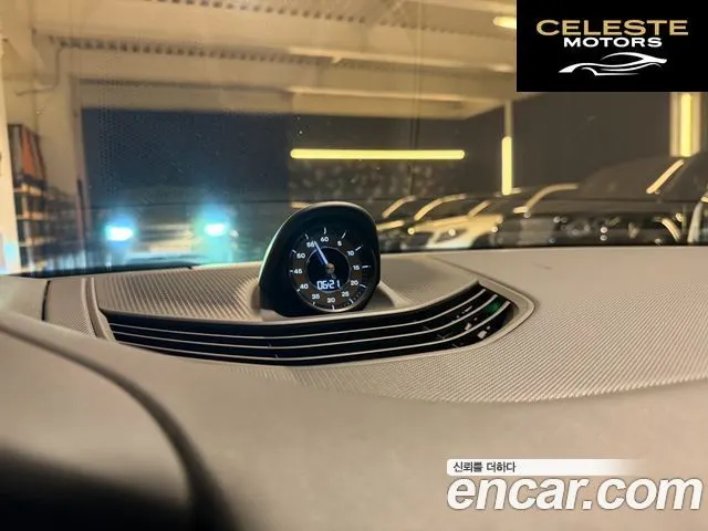 PORSCHE Taycan 2023 — photo 15 sur 24
