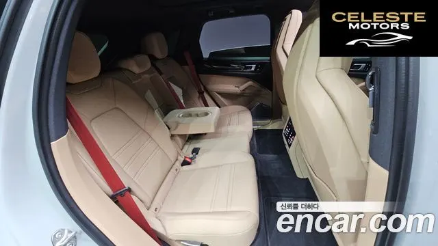 PORSCHE Cayenne (PO536) 3.0 2021 — photo 19 sur 20