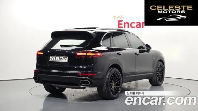 PORSCHE Cayenne 3.0 2015 — photo 2 sur 20