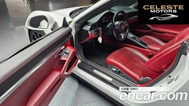 PORSCHE 911 Carrera 4 Cabriolet 2018 — photo 11 sur 20