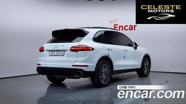 PORSCHE Cayenne 3.0 2016 — photo 2 sur 20