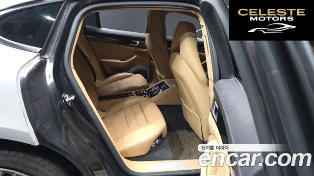 PORSCHE Panamera (971) 3.0 AWD 2018 — photo 12 sur 20