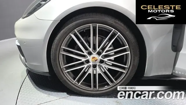 PORSCHE Panamera (971) 3.0 AWD 2018 — photo 5 sur 20