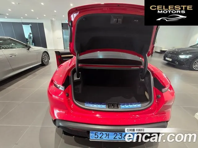 PORSCHE Taycan Turbo 2021 — photo 16 sur 25