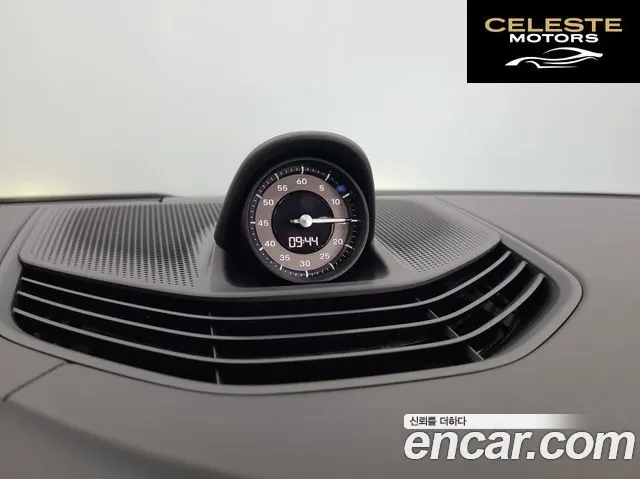 PORSCHE Taycan Turbo S 2025 — photo 13 sur 26