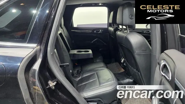 PORSCHE Cayenne 4.8 S 2011 — photo 12 sur 20