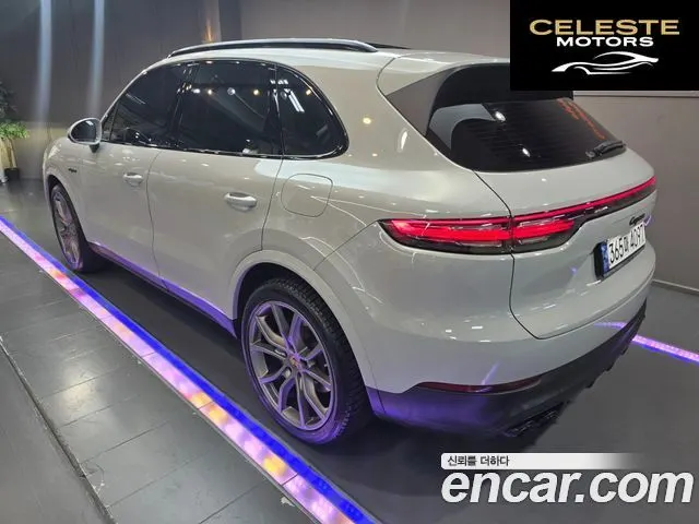 PORSCHE Cayenne (PO536) 3.0 E-HighEdition 2023 — photo 2 sur 26