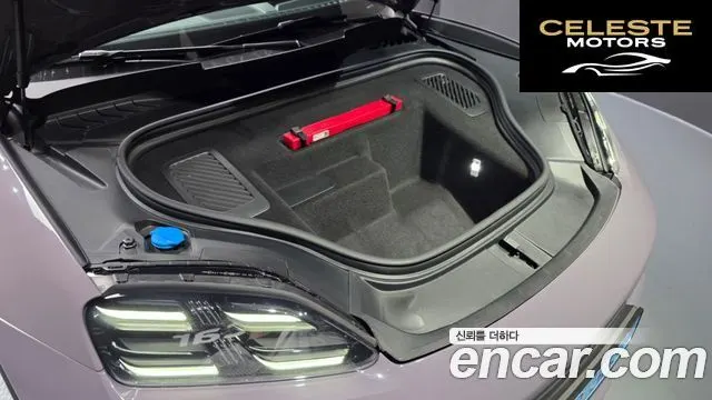 PORSCHE Macan EV Turbo 2025 — photo 6 sur 20