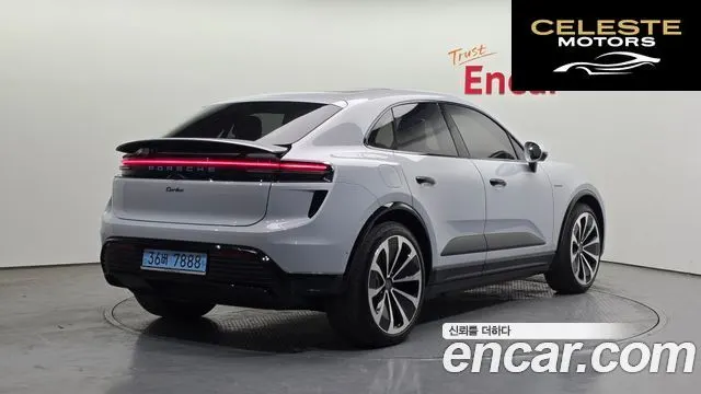 PORSCHE Macan EV Turbo 2025 — photo 2 sur 26