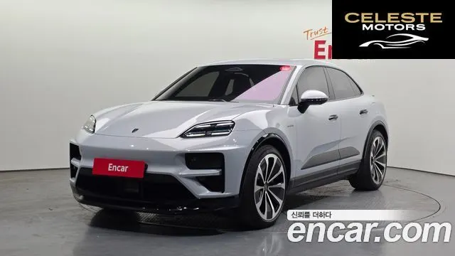 PORSCHE Macan EV Turbo 2025 — photo 22 sur 26