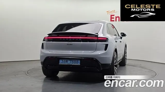 PORSCHE Macan EV Turbo 2025 — photo 4 sur 26