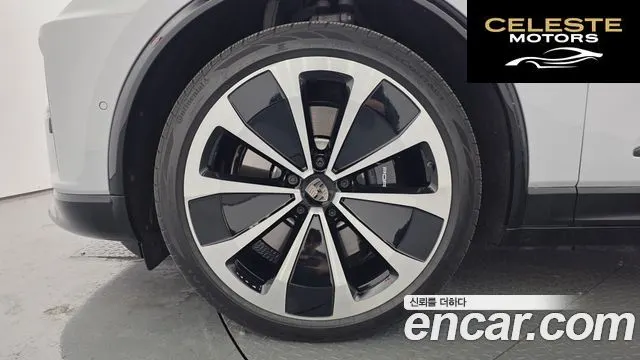 PORSCHE Macan EV Turbo 2025 — photo 5 sur 26