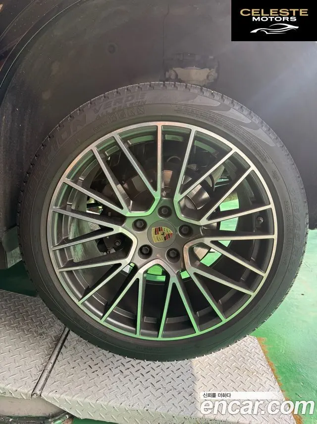 PORSCHE Cayenne (PO536) 3.0 2019 — photo 6 sur 13