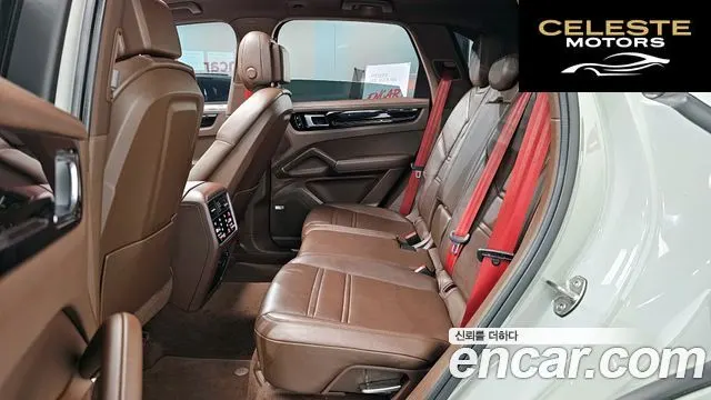 PORSCHE Cayenne (PO536) 3.0 2021 — photo 12 sur 20