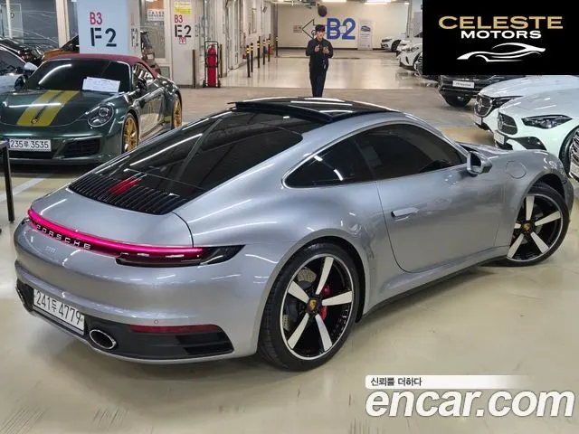 PORSCHE 911 (992) Carrera S 2020 — photo 2 sur 26