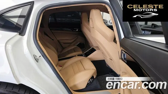 PORSCHE Panamera (971) 2.9 AWD E-High 2018 — photo 12 sur 20