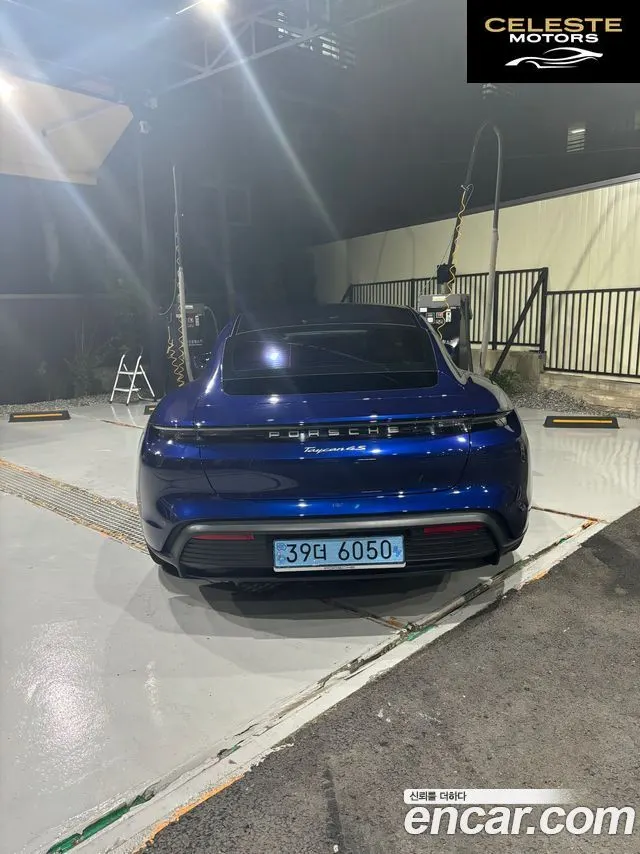 PORSCHE Taycan 4S 2021 — photo 10 sur 16