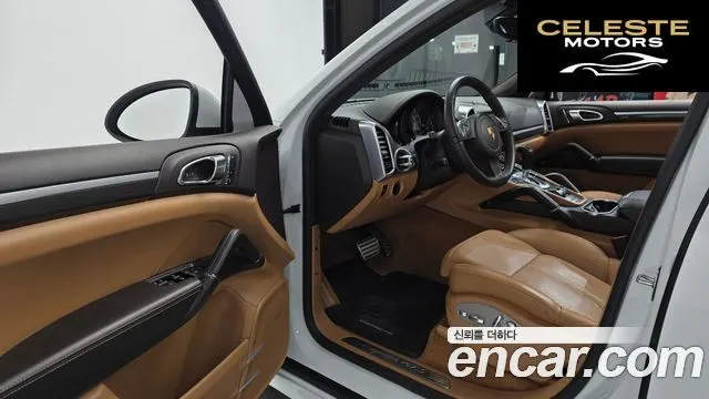 PORSCHE Cayenne 4.8 GTS 2013 — photo 10 sur 20