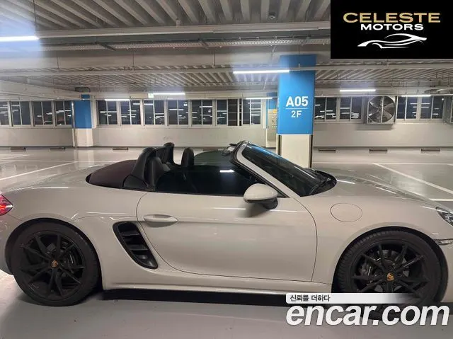 PORSCHE 718 Boxster 2.0 2018 — photo 13 sur 14
