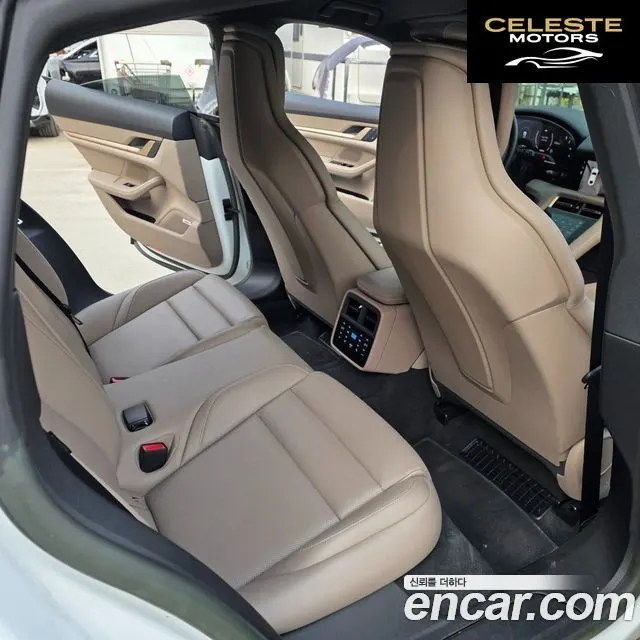 PORSCHE Taycan 2023 — photo 13 sur 26