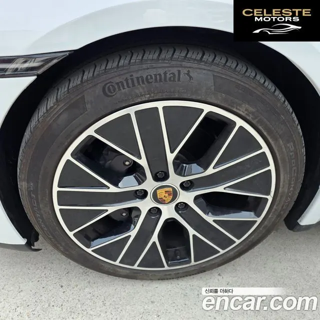 PORSCHE Taycan 2023 — photo 20 sur 26