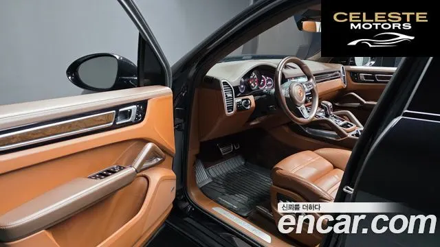 PORSCHE Cayenne (PO536) 4.0 Turbo 2020 — photo 13 sur 36