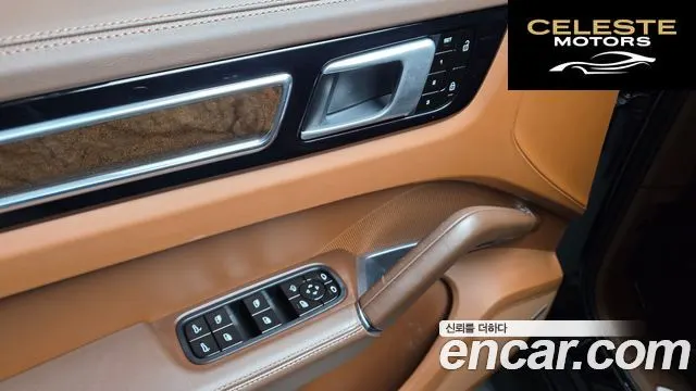PORSCHE Cayenne (PO536) 4.0 Turbo 2020 — photo 28 sur 36