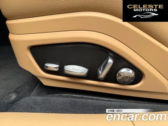 PORSCHE Panamera (971) 3.0 AWD 2018 — photo 12 sur 26