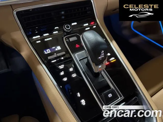 PORSCHE Panamera (971) 3.0 AWD 2018 — photo 8 sur 26