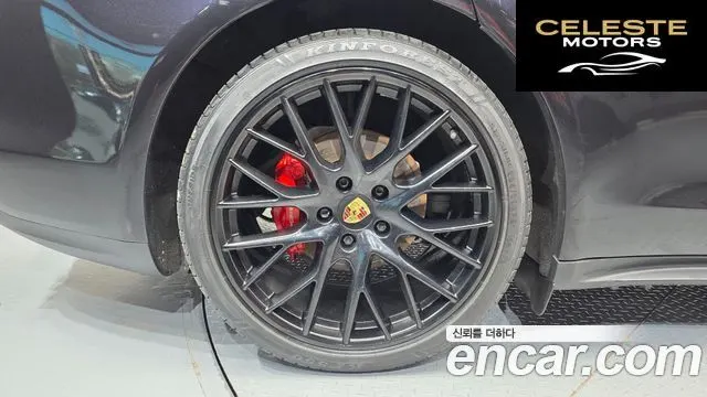 PORSCHE Panamera (971) 3.0 AWD 2018 — photo 5 sur 20