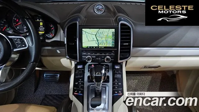 PORSCHE Cayenne 4.8 Turbo 2011 — photo 13 sur 20