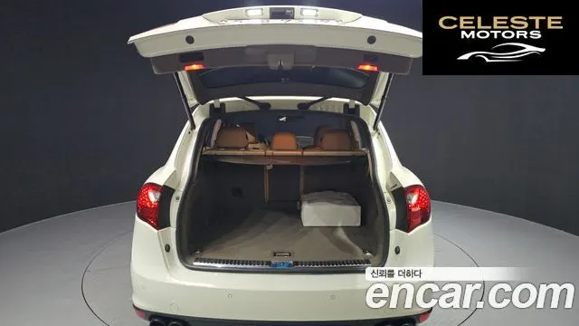 PORSCHE Cayenne 4.8 Turbo 2011 — photo 20 sur 20