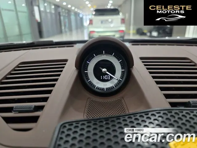 PORSCHE 911 (992) Carrera 4 Cabriolet 2024 — photo 19 sur 26