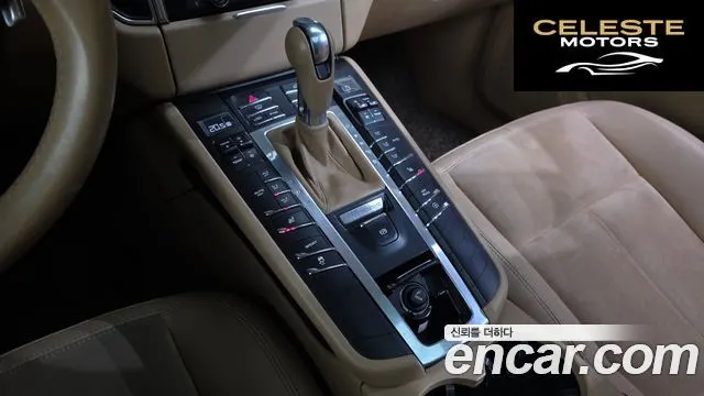 PORSCHE Macan 2.0 2015 — photo 12 sur 35