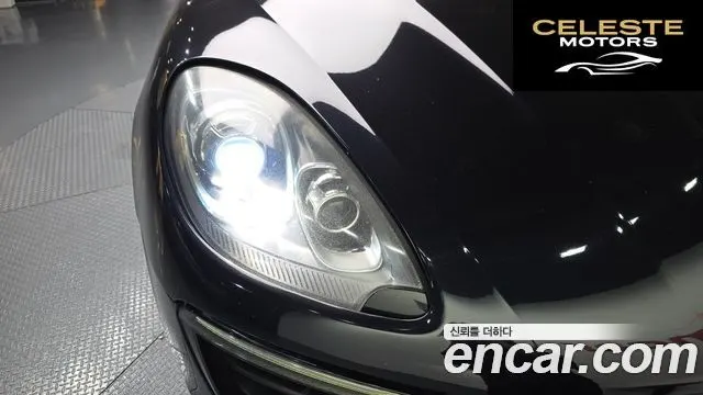 PORSCHE Macan 2.0 2015 — photo 8 sur 35