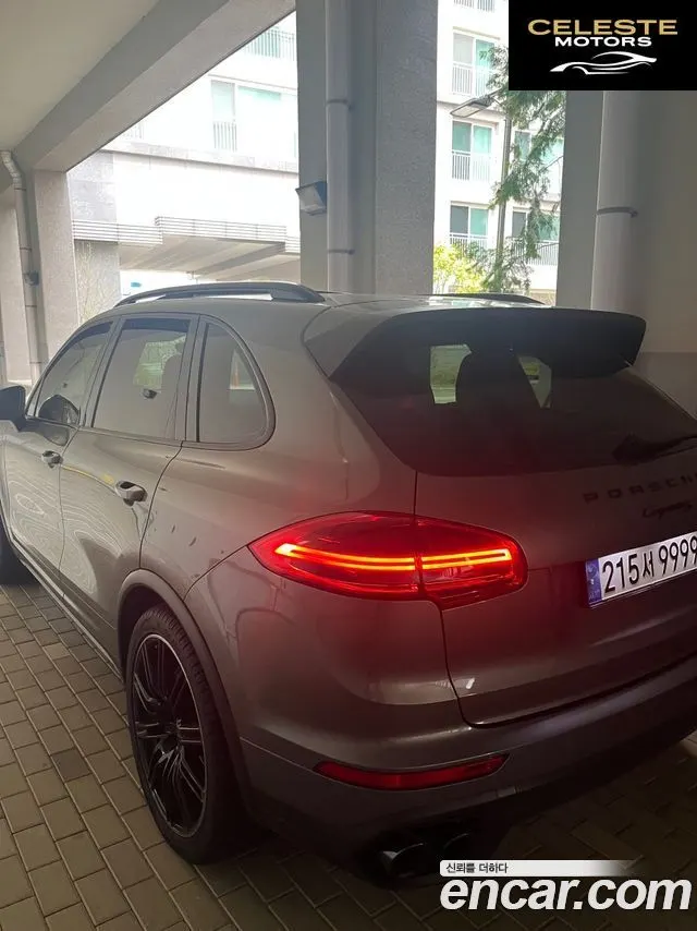 PORSCHE Cayenne 4.2 S 2016 — photo 2 sur 16