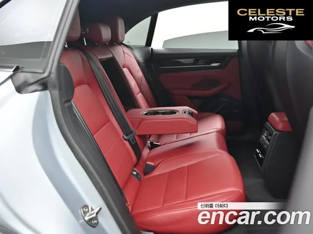 PORSCHE Macan EV 4S 2025 — photo 12 sur 26