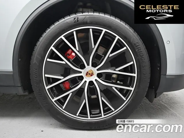PORSCHE Macan EV 4S 2025 — photo 5 sur 26