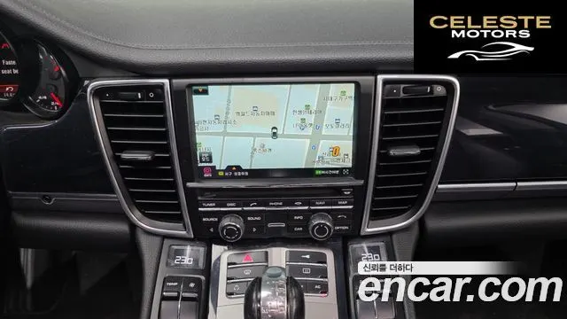 PORSCHE Panamera 4.8 S 2011 — photo 12 sur 20