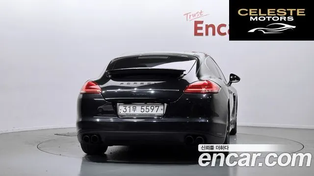 PORSCHE Panamera 4.8 S 2011 — photo 4 sur 20